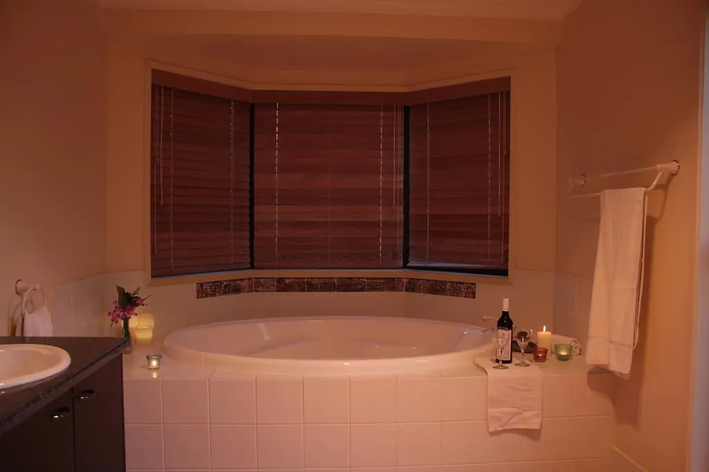 Noosa Edge Nudist Retreat Bed & Breakfast Doonan Australia