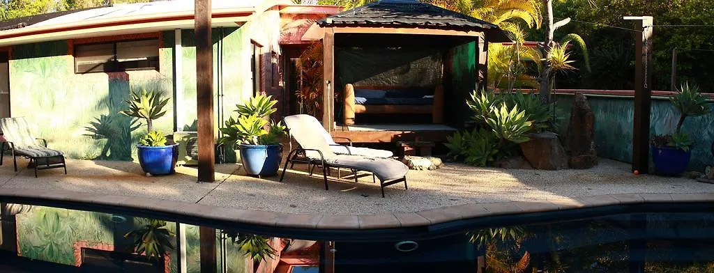 ****  Noosa Edge Nudist Retreat Bed & Breakfast Doonan Australia
