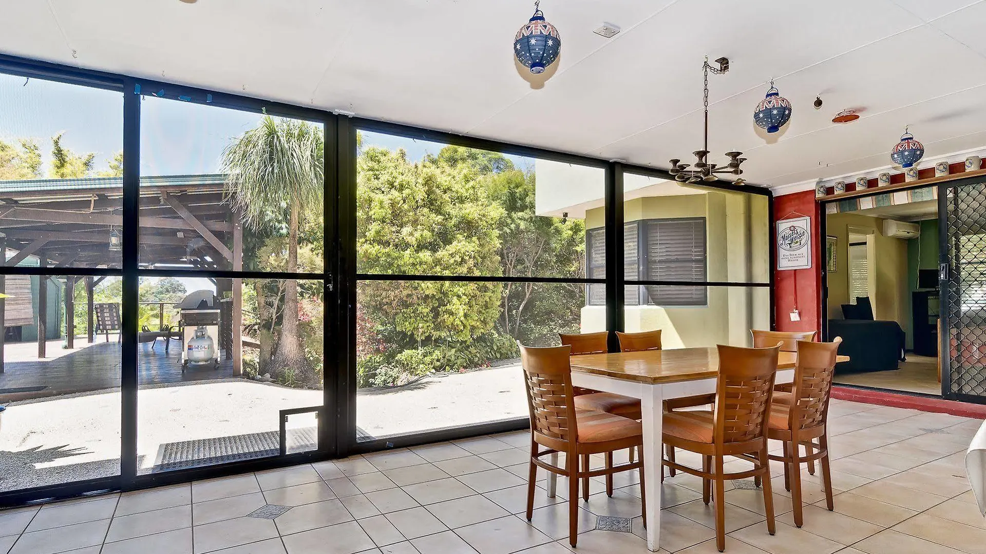 Noosa Edge Nudist Retreat Bed & Breakfast Doonan